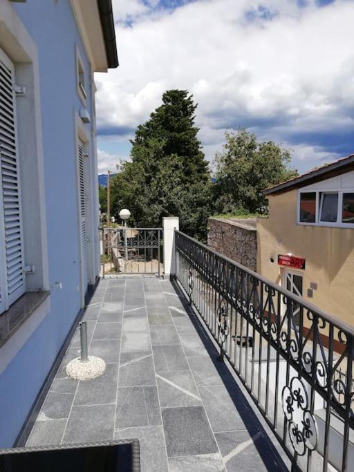 Villa Ajda - Orange Room Omišalj Εξωτερικό φωτογραφία